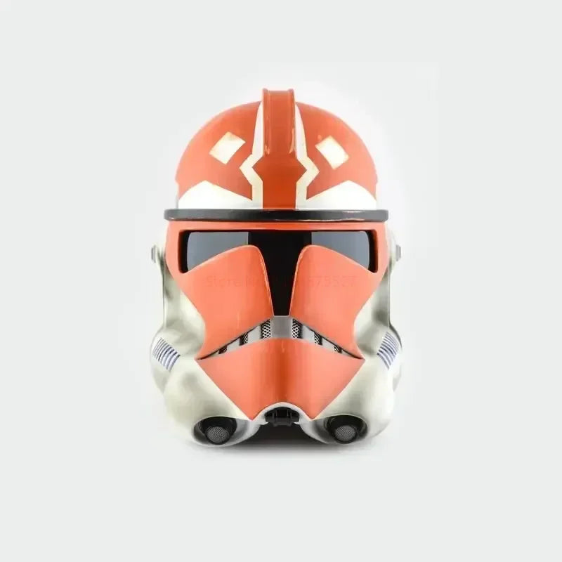 Casco de cosplay Mandaloriano naranja y blanco con visor negro y barbilla detallada gris