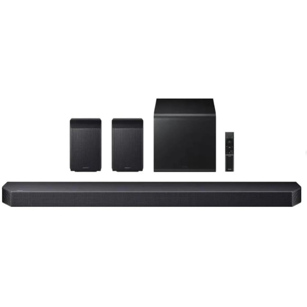 Barra de sonido negra con subwoofer y dos altavoces traseros, vista frontal.