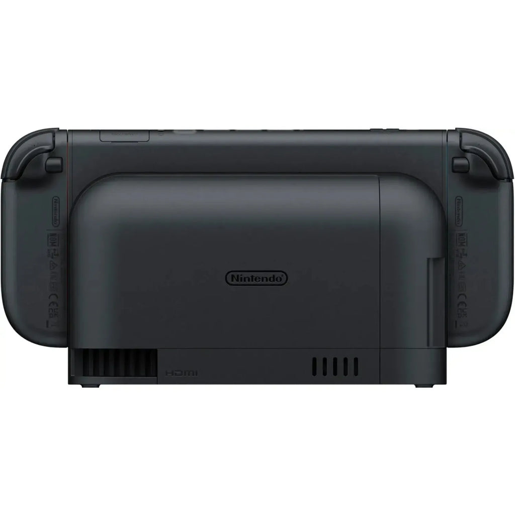 Consola Nintendo Switch 2 por la parte trasera con ventilación y soportes plegables.