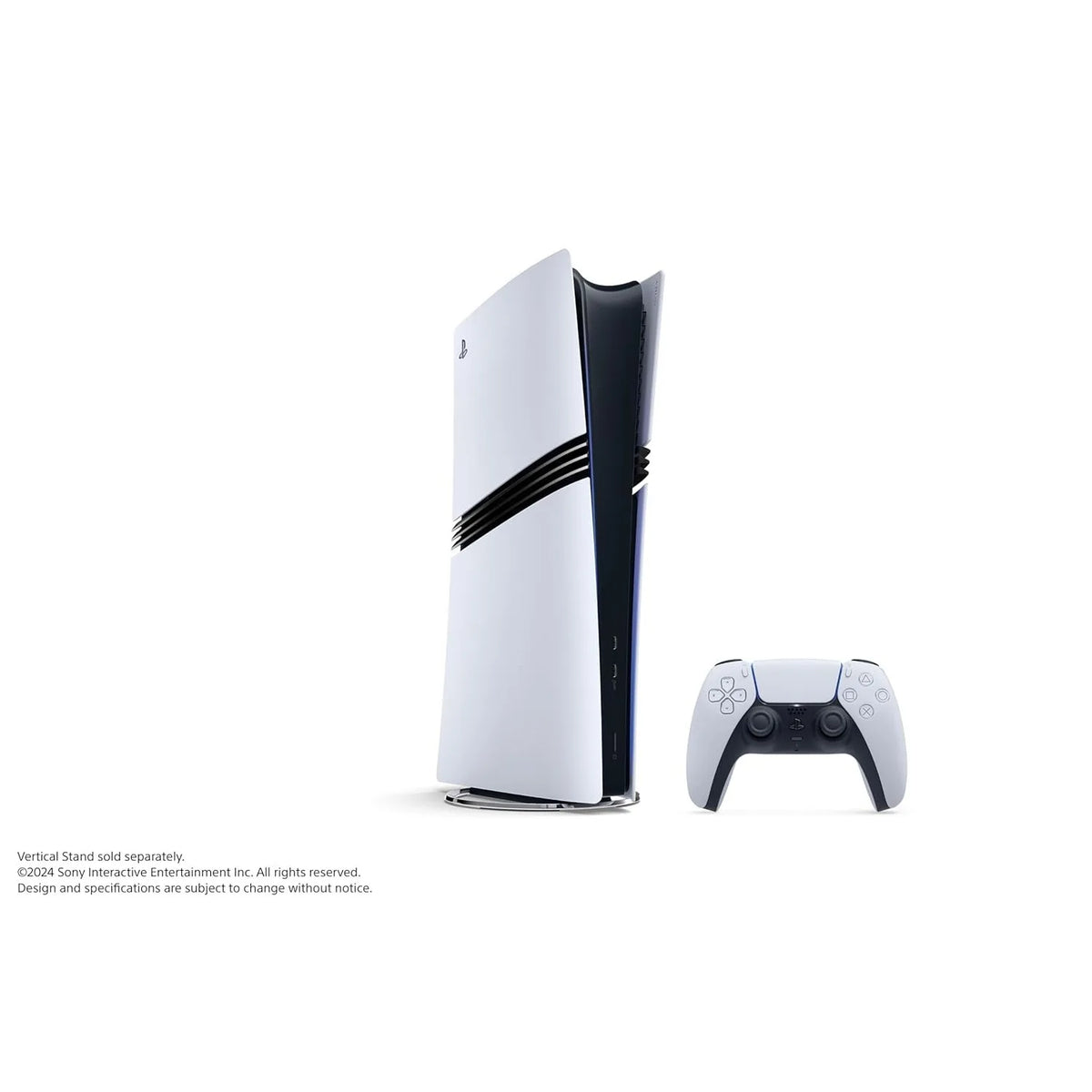 Consola PlayStation 5 Pro blanca con franjas negras y control inalámbrico, vista vertical.