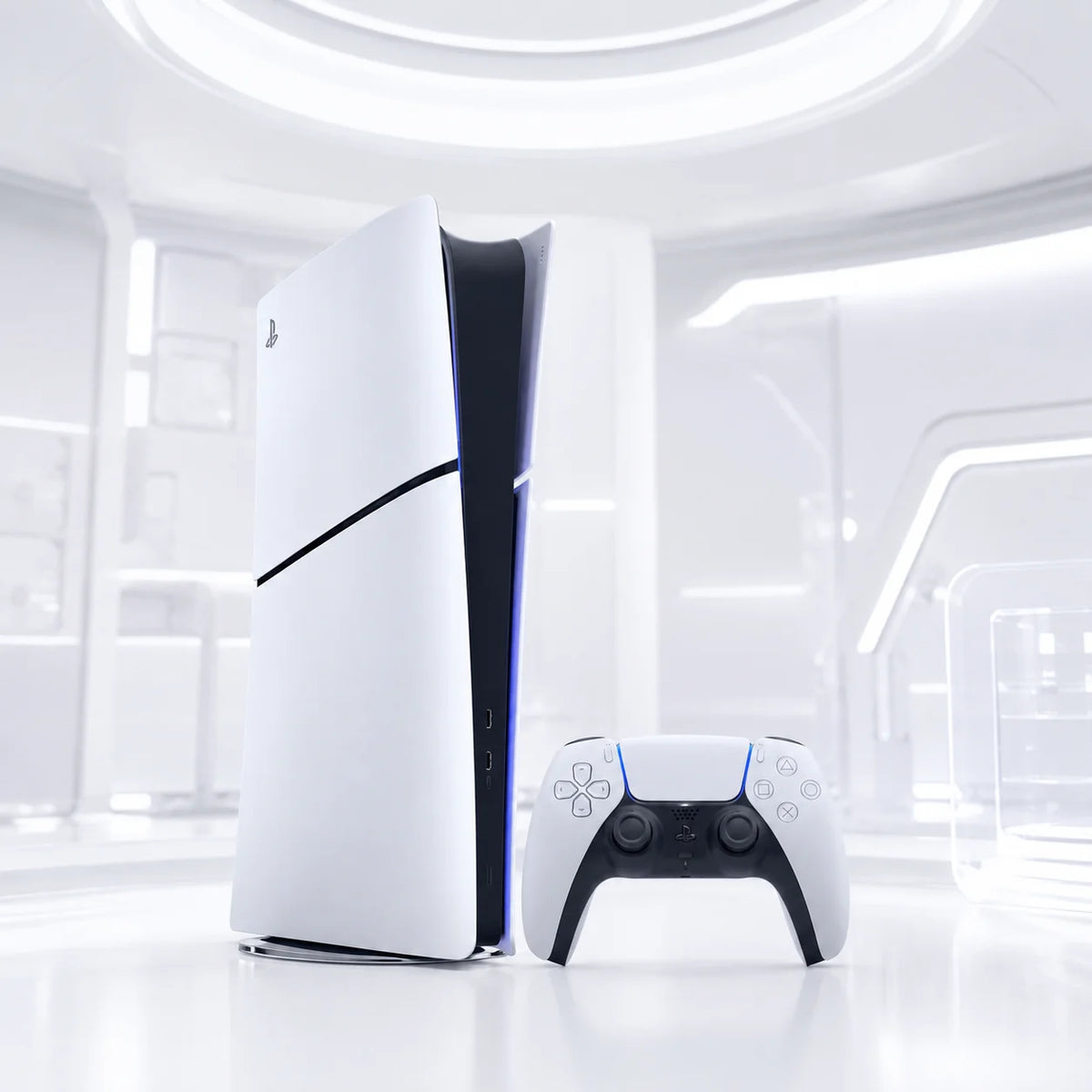 Consola PS5 blanca con franja negra y mando inalámbrico blanco y azul