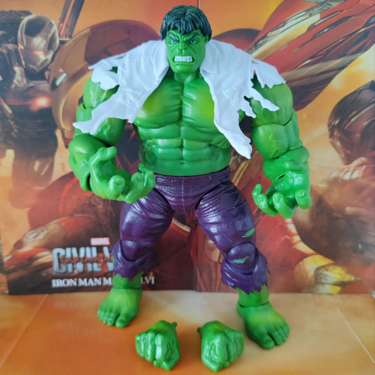 Figura de acción suelta de 8" Marvel Legends 80th Hulk Increíble de 2pack exclusiva