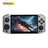 Consola portátil gris con pantalla encendida y controles con botones de juego