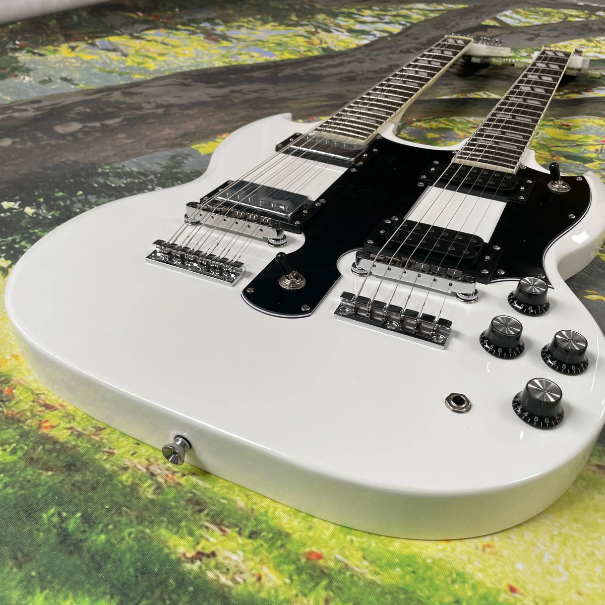 Guitarra eléctrica blanca 12+6, diapasón de palisandro con marcadores de trastes cuadrados, guitarra eléctrica de 20 trastes para toque rápido.