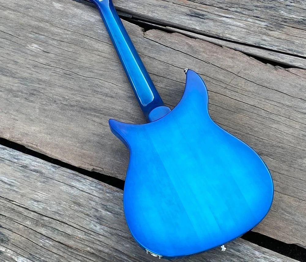 Guitarra Azul 325 con Puente Tremolo, Cuerpo Semi-Hueco con Orificios en Forma de F, Trastes de Acero Inoxidable, 3 Mini Humbuckers, Longitud de Escala de 20.75 Pulgadas, Nueva 2026