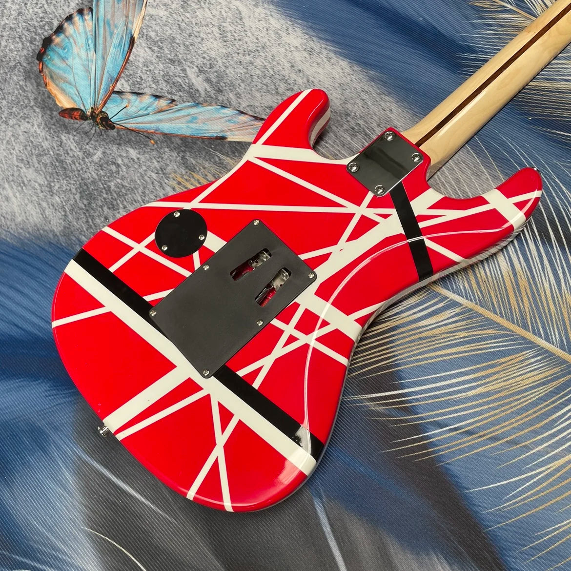 Guitarra eléctrica clásica a rayas, sistema de trémolo de doble bloqueo, guitarra con diapasón de arce, guitarra de alto rendimiento coleccionable
