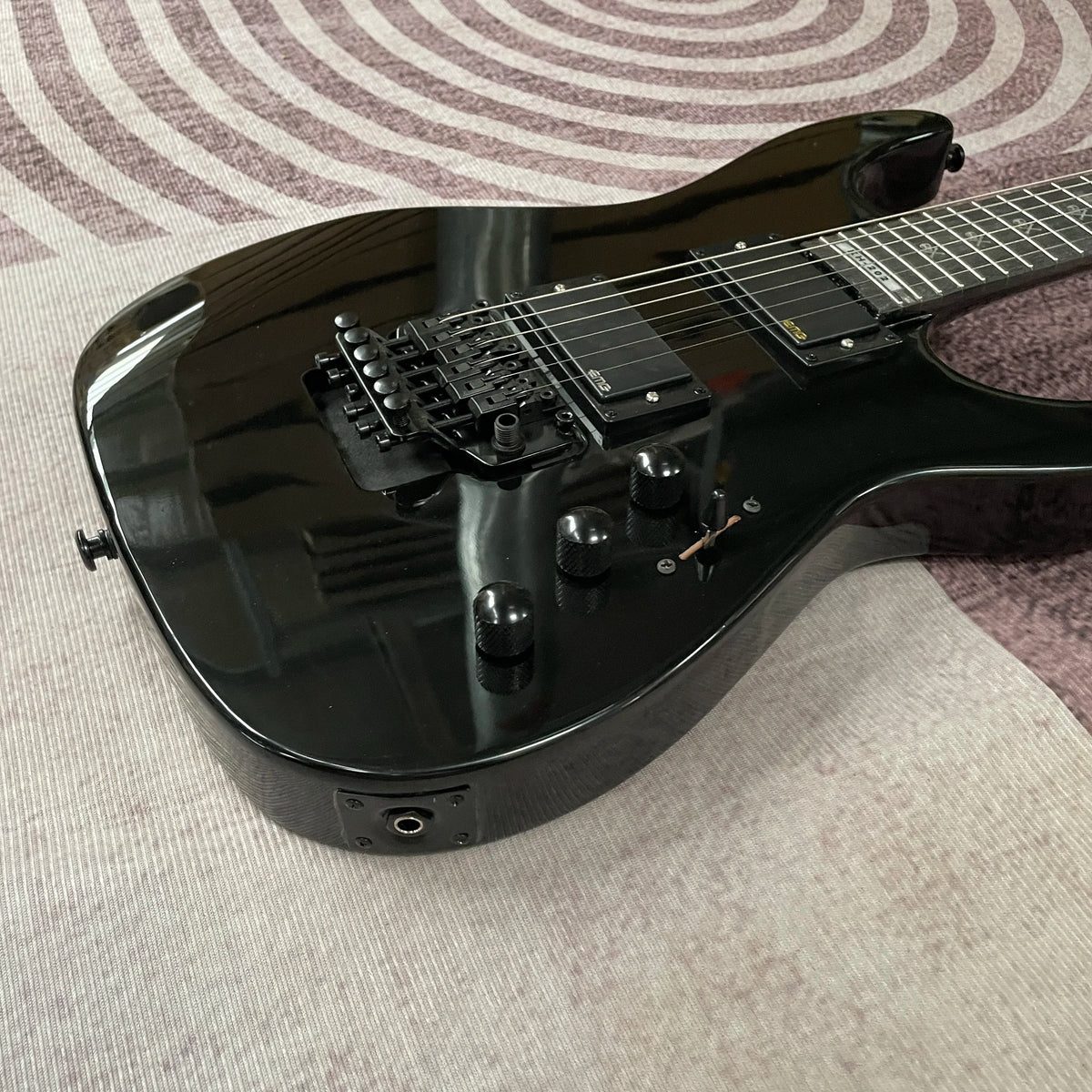 Guitarra Eléctrica Negra KH202 de 24 Trastes, Pastilla Pasiva, Personalizada de 6 Cuerdas con Floyd, Envío Rápido