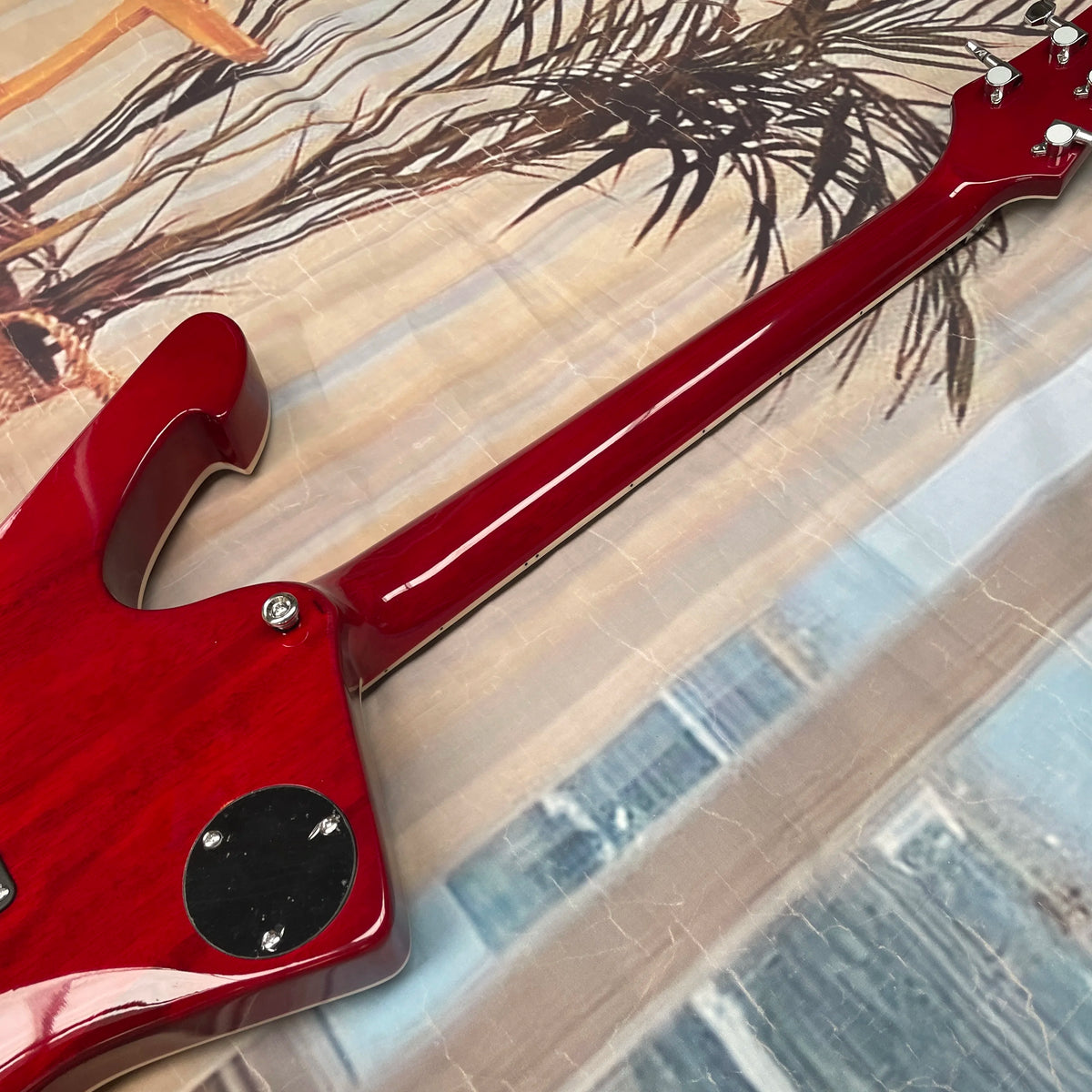 Guitarra eléctrica de 6 cuerdas con tapa de arce tigrado efecto sunset, sistema de trémolo, pastillas HHH, guitarra eléctrica de rock metálico.