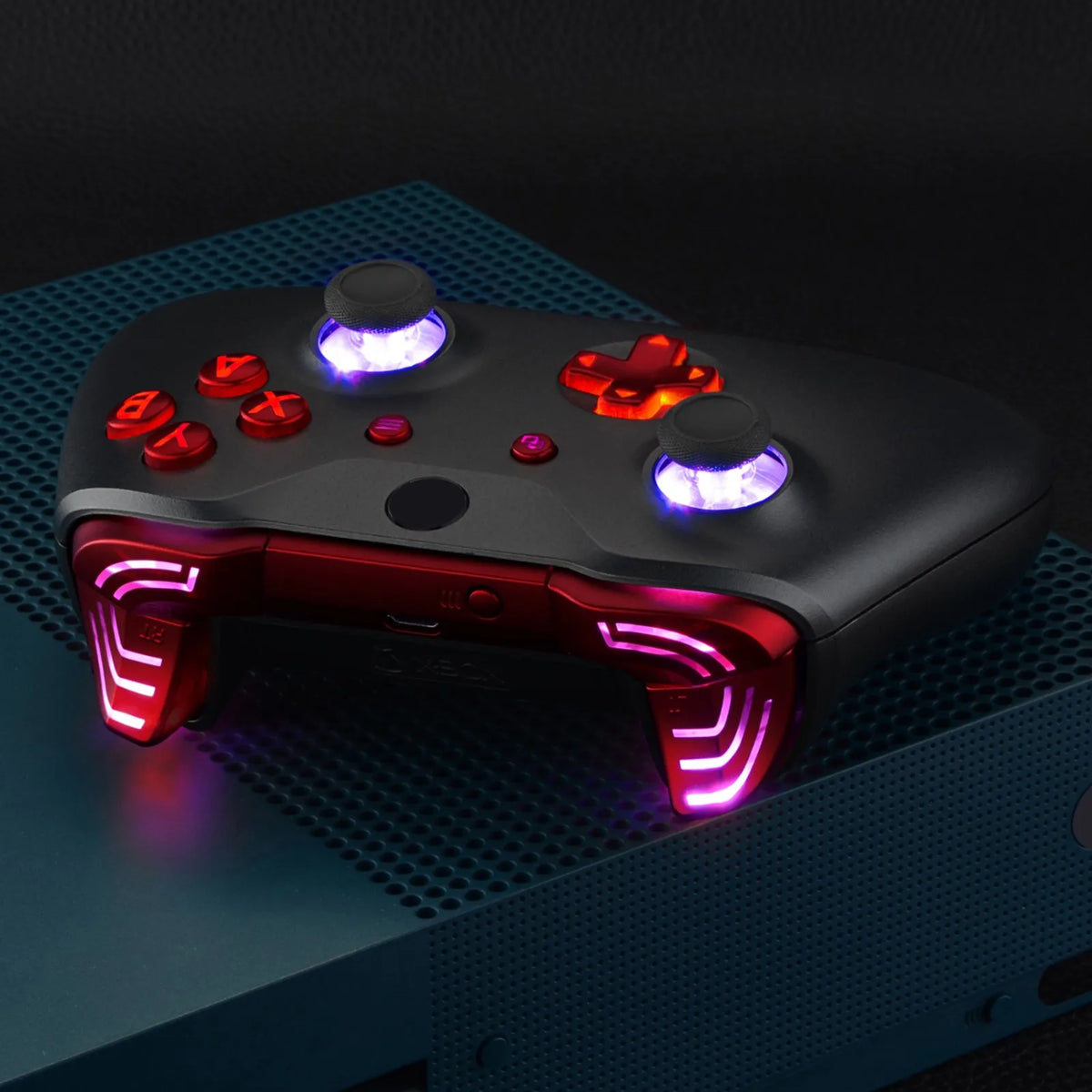 EXtremeRate Luminated DTFS (DTF 2,0) Kit LED para controlador Xbox One S/X, botones de acción de Thumbsticks y botones de símbolos clásicos