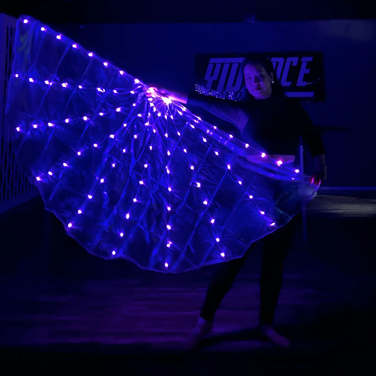 Alas de bandera LED, disfraces luminosos de circo para danza del vientre, luz LED, Ropa de baile para espectáculo de fiesta, accesorios de actuación Rave, 1 Uds.