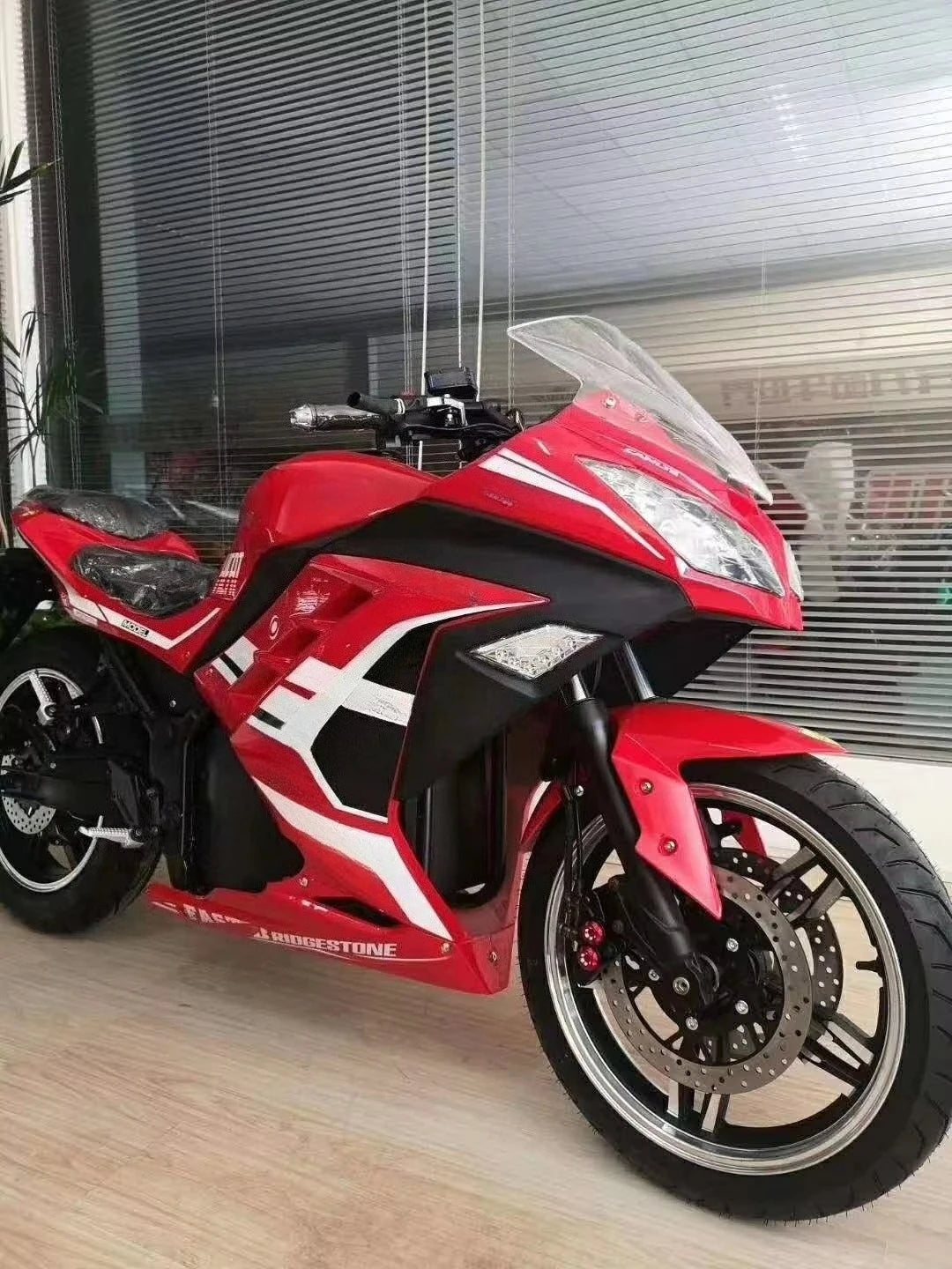 Motocicletas eléctricas de carreras de superpotencia Flying Wing Engtian, nuevo diseño, motor de 8000 W con batería de litio