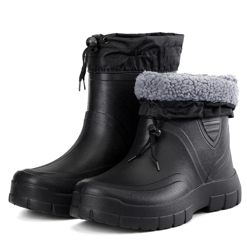 Botas de lluvia versátiles para hombre, zapatos ligeros impermeables para exteriores, botas cortas de terciopelo a la moda, zapatos de agua cómodos e informales para hombre 2024