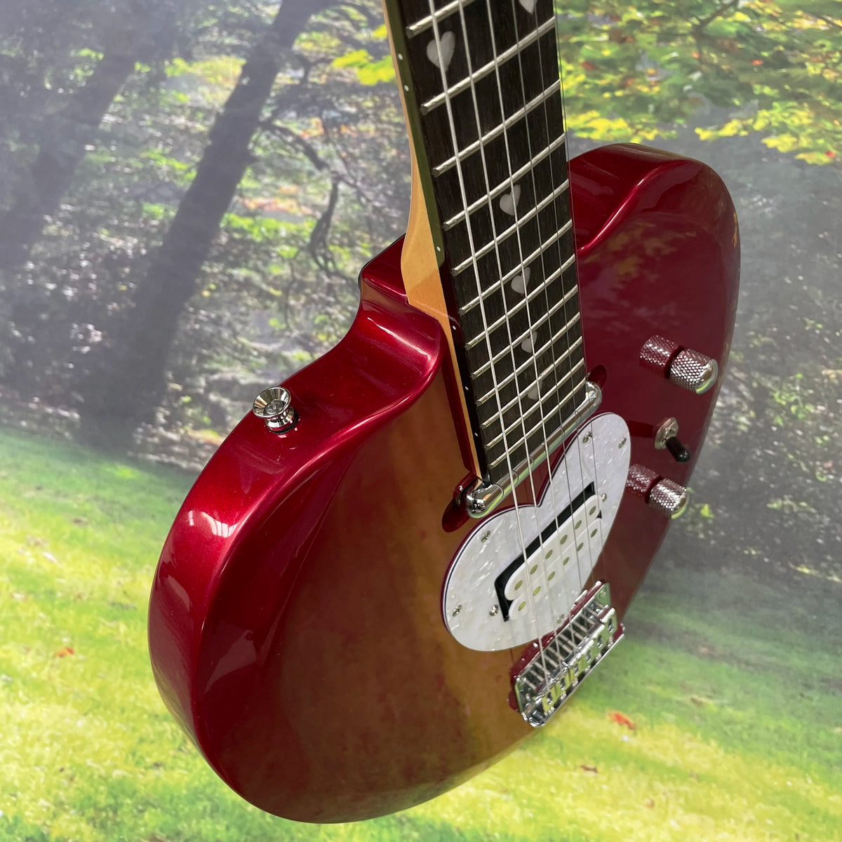 Guitarra eléctrica Red Heart como regalo de guitarra para sus amados una guitarra