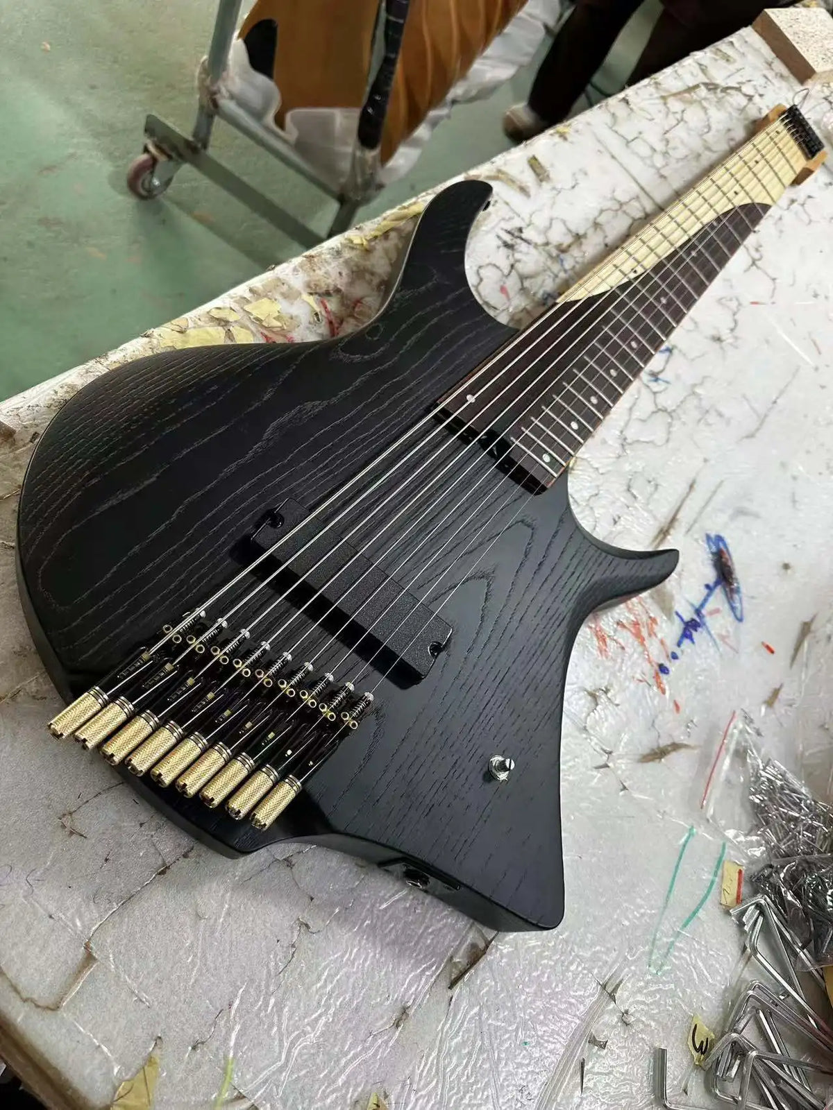 Guitarra eléctrica Yin y Yang de 9 cuerdas sin cabeza negra, pastilla de alta calidad, envío gratis
