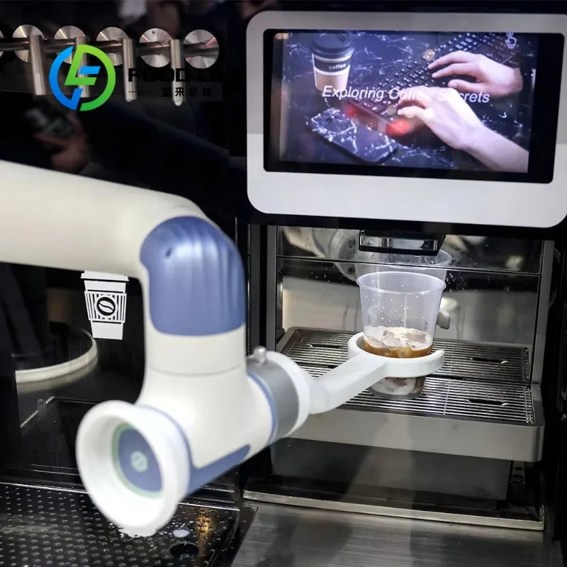 Brazo dispensador del robot cafetero sirviendo en vaso dentro de la cabina