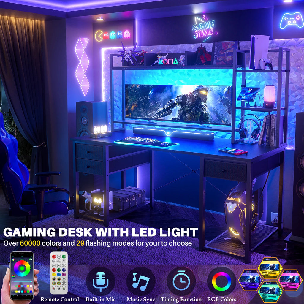 Escritorio gamer negro con luz LED RGB, estanterías y barra superior tipo hutch