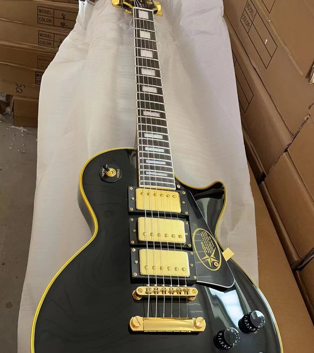 Guitarra Eléctrica Sólida Estándar