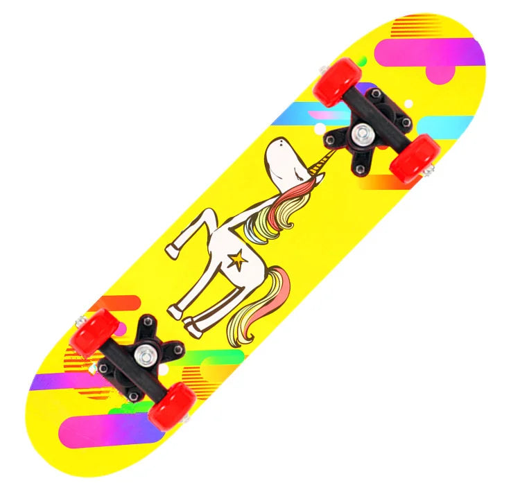 Nuevo monopatín de cuatro ruedas de dibujos animados para niños, patinetas para principiantes, plataforma de madera de arce, patineta para exteriores, monopatín de doble balancín