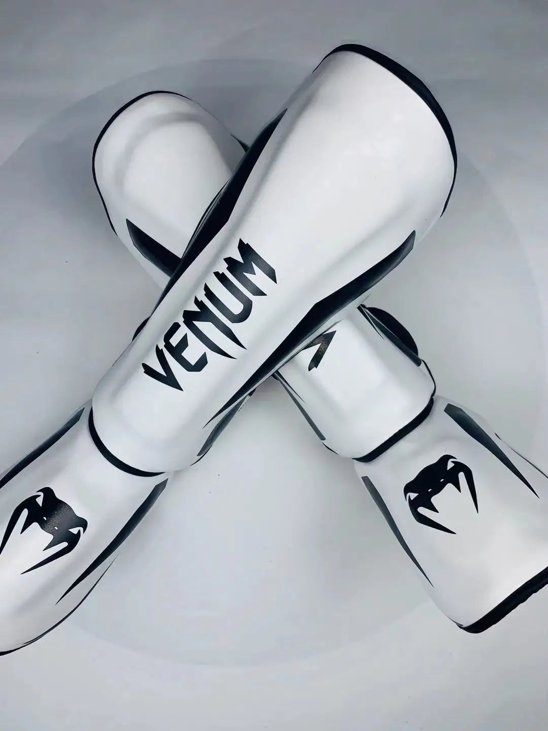 Protectores de Espinilleras Profesionales de Piel Sintética PU para Boxeo, Muay Thai y MMA, Calentadores de Piernas para Entrenamiento, Protectores Ligeros para Patadas