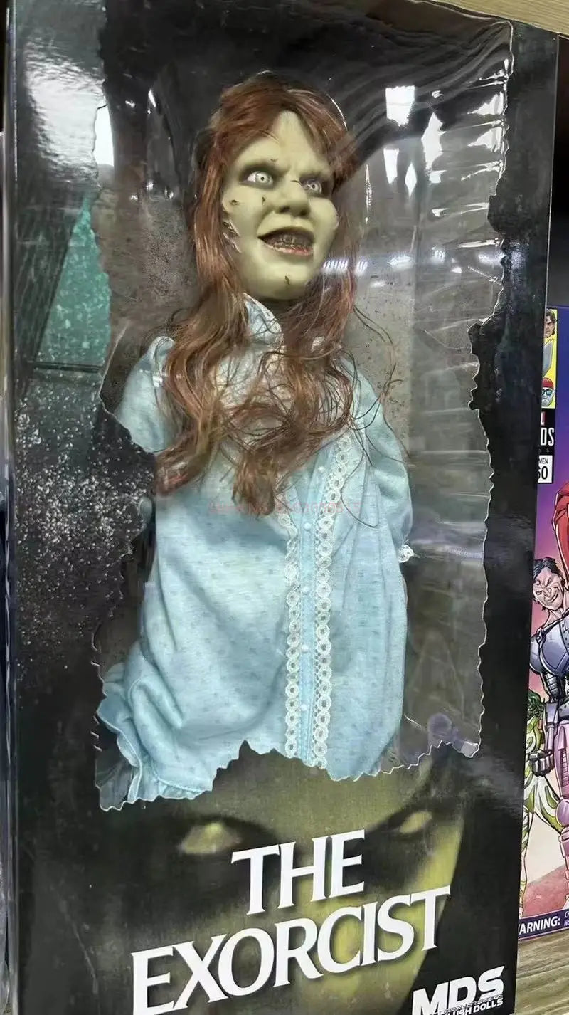 Figura de acción de Regan de The Exorcist de Mezco Toyz, 18 pulgadas, de felpa, coleccionable de terror para adultos