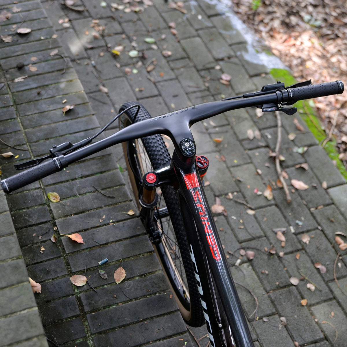 Horquilla de suspensión de 12 velocidades, cuadro de fibra de carbono, bicicleta de montaña de 29 pulgadas, frenos de disco hidráulicos, bicicleta para adultos para todo terreno al aire libre.