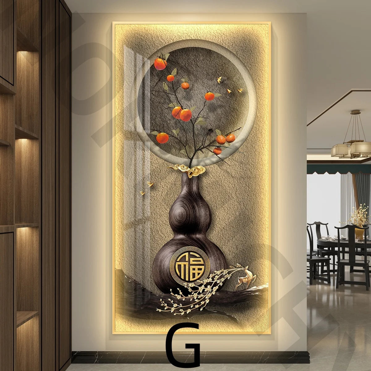 Cuadro mural iluminado con marco dorado: árbol oscuro con hojas naranjas y calabaza negra