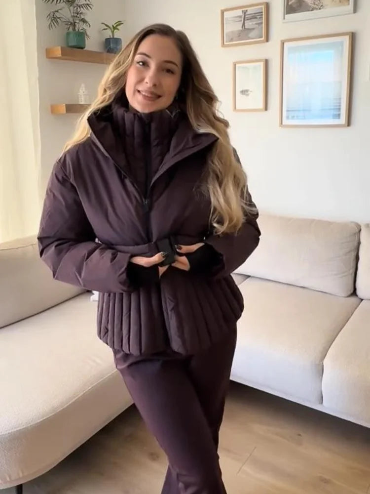 Mono de esquí con capucha blanco elegante para mujer con cinturón cálido a prueba de nieve ropa de nieve de una pieza deportes de invierno moda traje de nieve para mujer