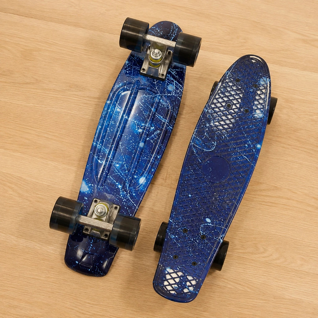 Mini patineta de 22 pulgadas, ligera, con forma acuática, plataforma de plástico PP, ideal para principiantes.