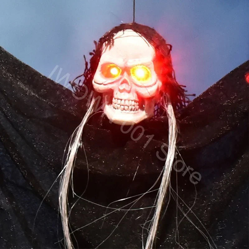 Colgante de fantasma pequeño con forma de calavera para Halloween, con luces eléctricas, ideal como accesorio para trucos y decoración de fiestas en bares, KTV y casas encantadas.