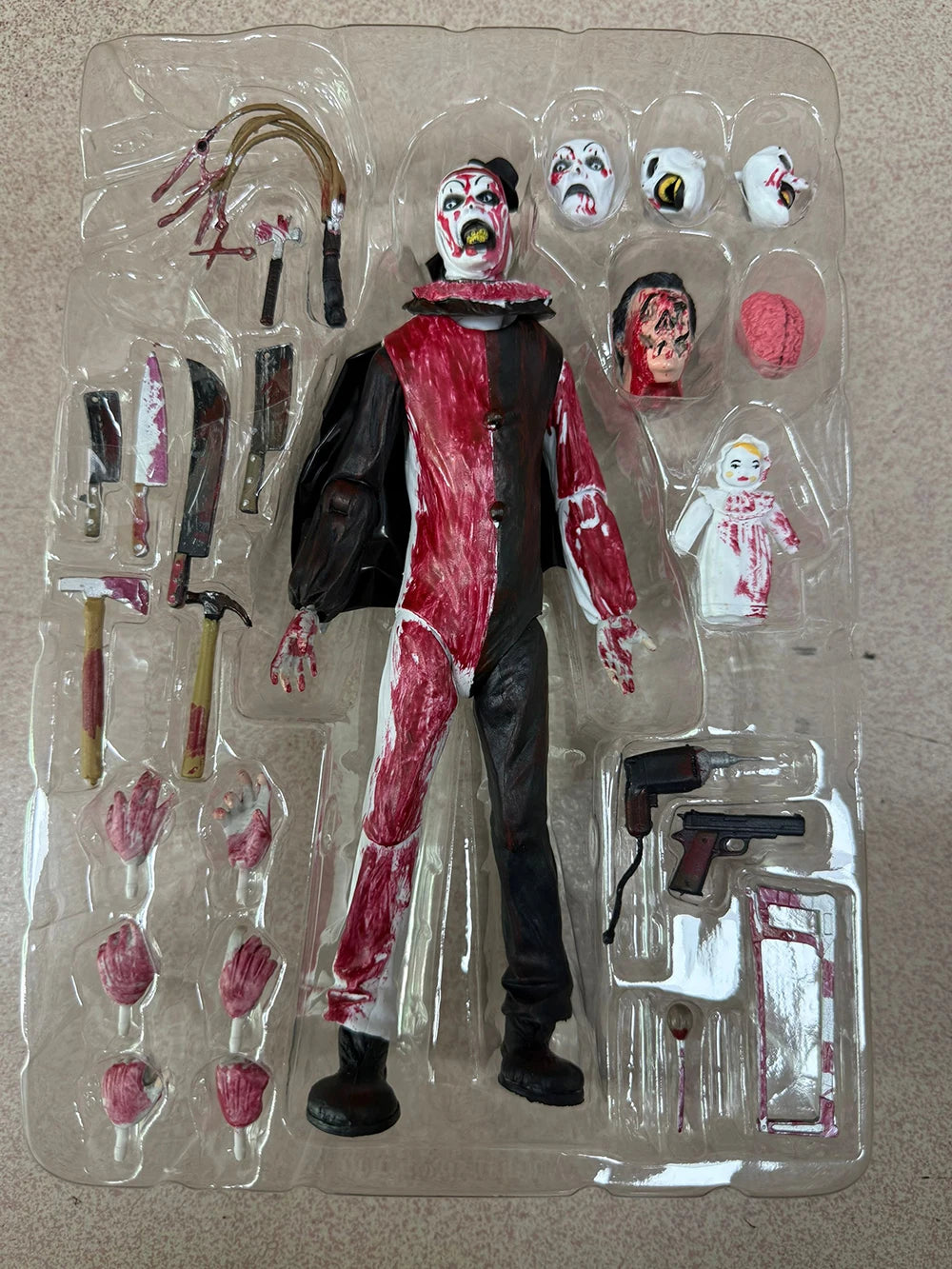Figura de acción The Clown BLOOD SOAKED de Damien Leone, Terrifier, modelo de juguete articulado, muñeco de regalo