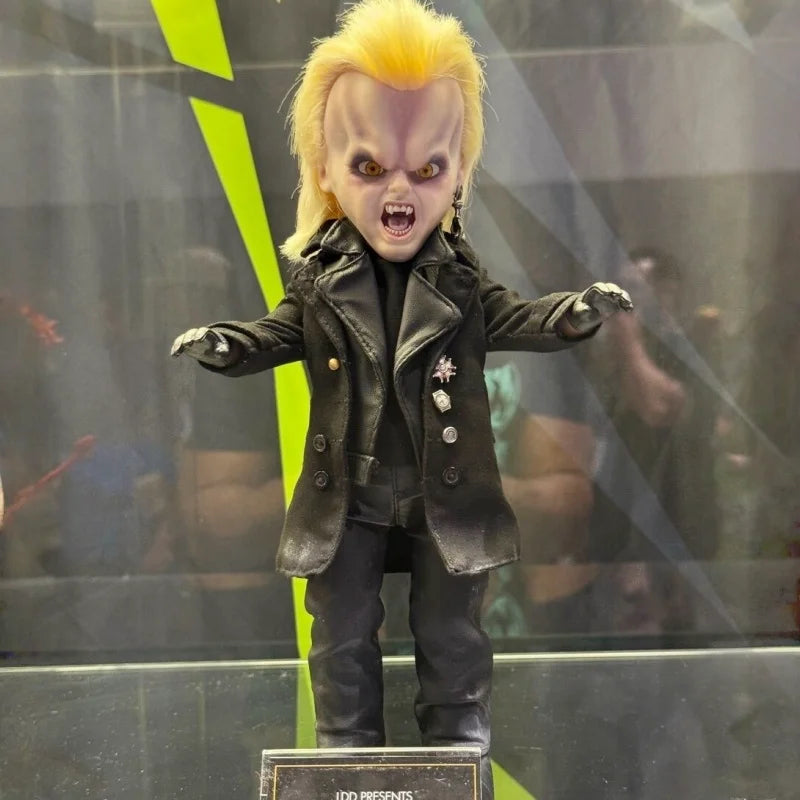 Figura de acción coleccionable de terror Mezco Toyz Living Dead Dolls The Lost Boys David de 10 pulgadas para coleccionistas adultos de terror