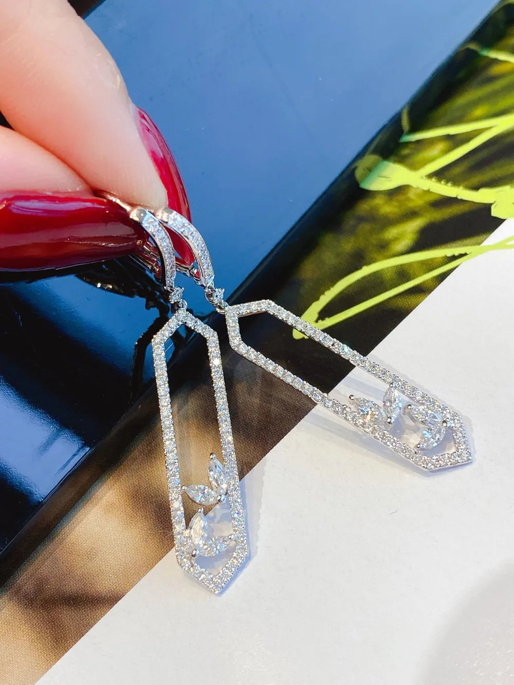UBESTNICE Real 18K oro blanco sólido AU750 joyería diamantes naturales 1,16 quilates pendientes colgantes de mariposa de amor para mujer regalo de fiesta