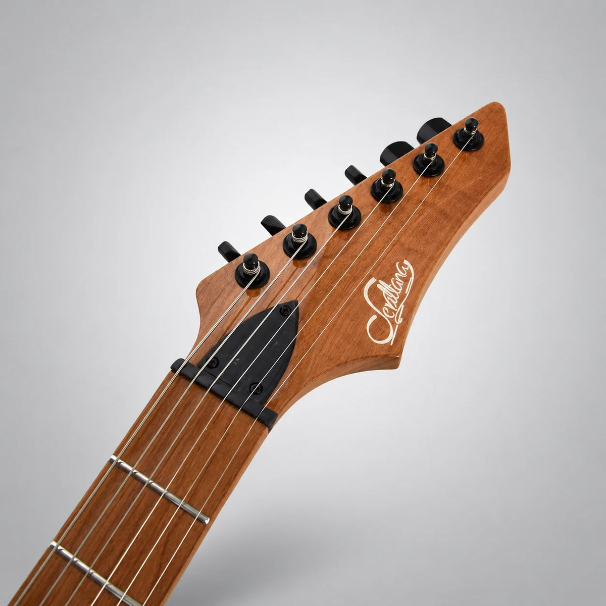 Guitarra eléctrica Sevillana JOM930, de caoba, con 24 trastes, modelo profesional para guitarra de rock, apta tanto para hombres como para mujeres.