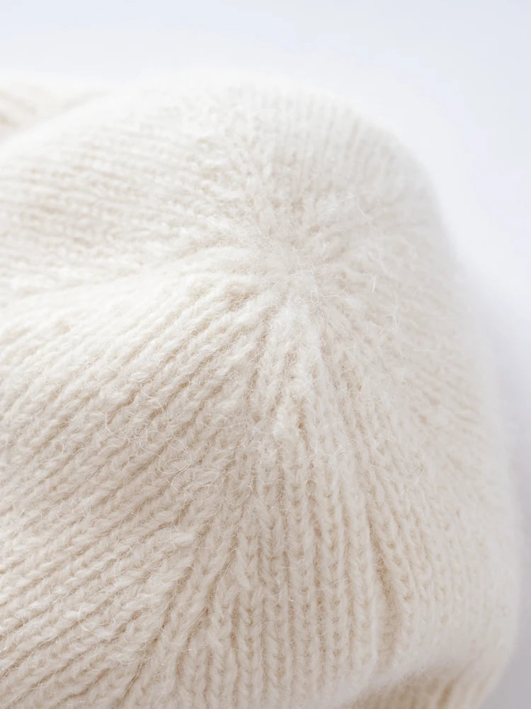 SHELTER BEANIE Gorro con Orejeras 90% Alpaca Fina 10% Cachemira, Calentador de Orejas de Lujo Sin Teñir, Gorro Tejido de Lujo, Calentador de Orejas de Puesta Rápida