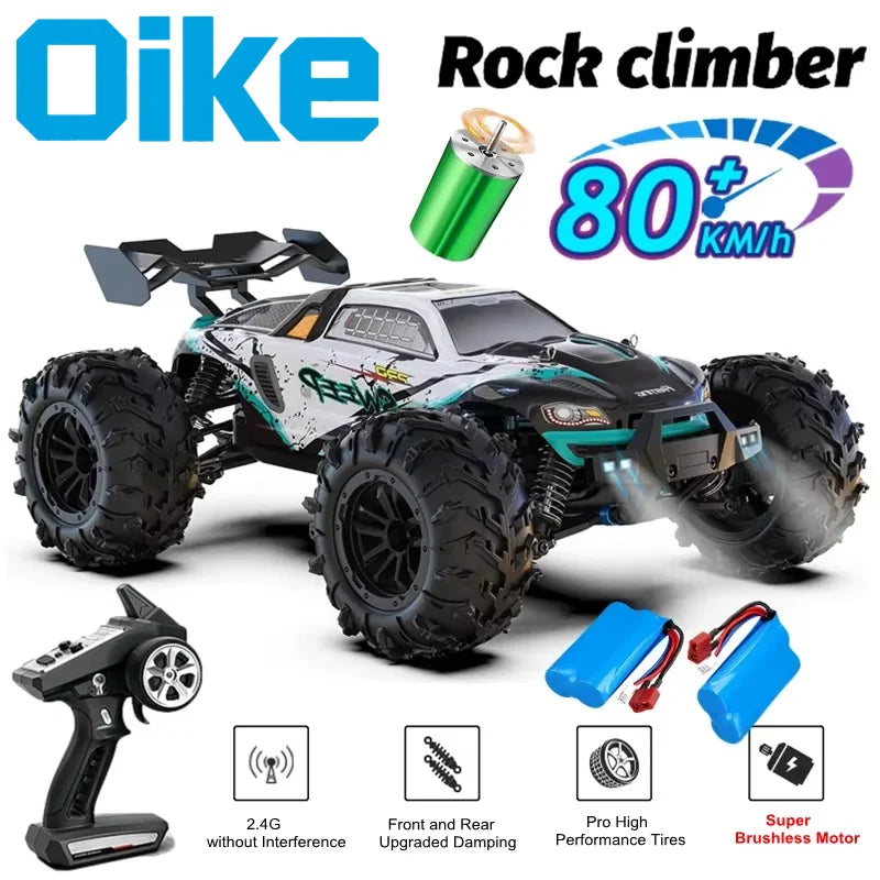 Coche RC 4x4 todoterreno con carrocería blanca y verde, llantas grandes y tracción 4WD.