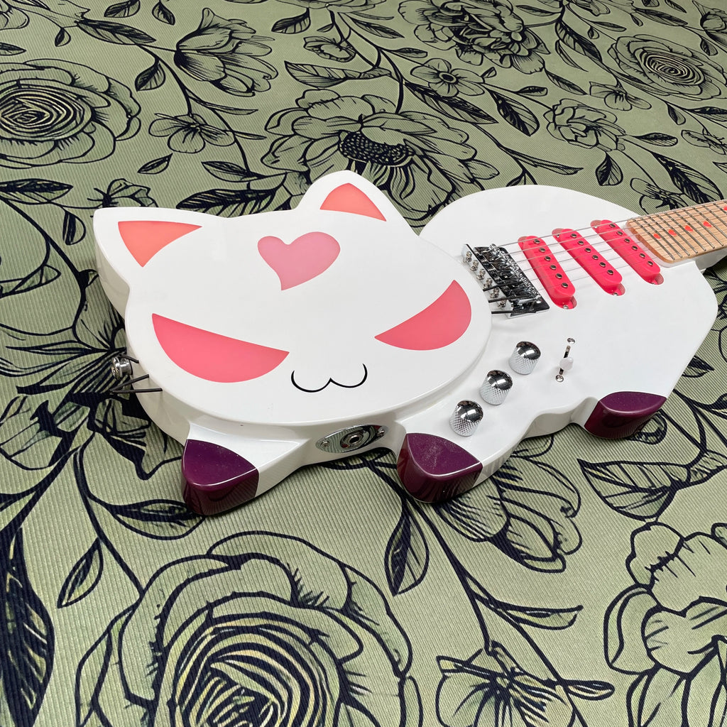 Guitarra eléctrica con forma de gato kawaii, guitarra con incrustaciones en forma de corazón en el diapasón de arce, guitarra eléctrica para principiantes