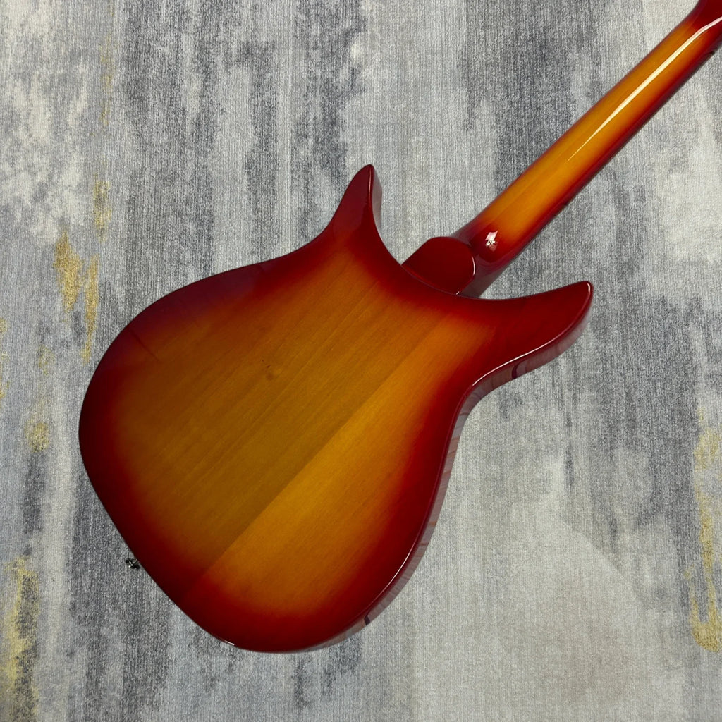 Guitarras Ric Modelo 325 Semihuecas Cerezo Versión 527mm Longitud de Escala Orificios en F Venta 2026