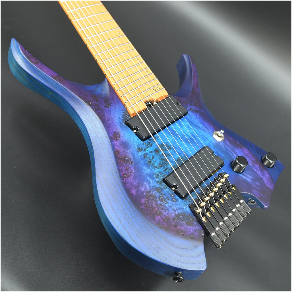 Guitarra NK 2026 con trastes en forma de abanico, 8 cuerdas, cuello con unión en forma de cuña, guitarra eléctrica sin cabeza, color morado y azul, cuello de arce.