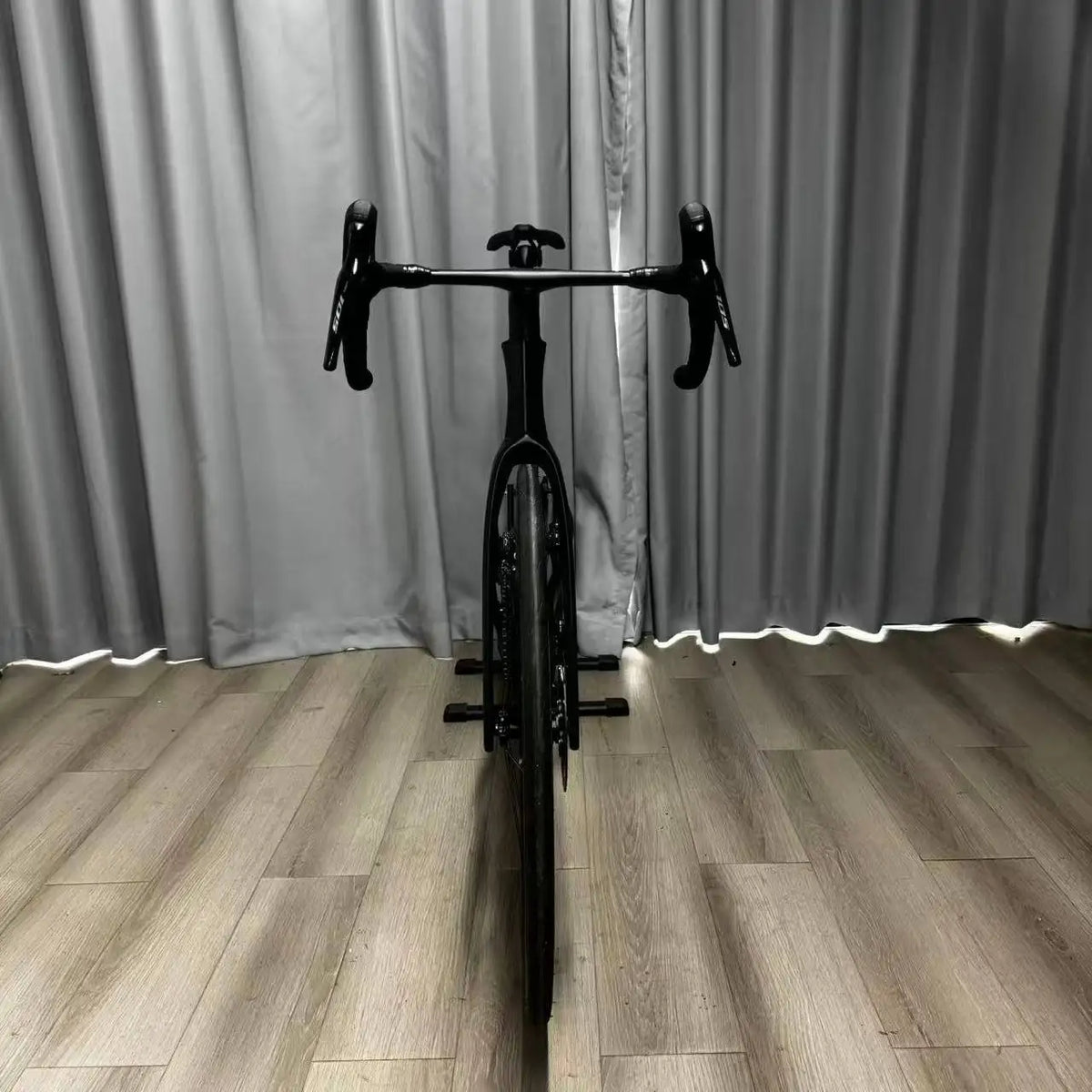 OEM 2 Carbon Fiber Aero Hardtail Road Bike 700C 24 Speed Mechanical Shifting Hydraulic Disc Brake Lightweight Racing Bike