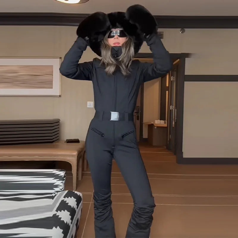 Traje de esquí cálido para mujer, mono de una sola pieza con capucha, cuello de piel, manga larga, corte ajustado en la cintura, ideal para actividades de invierno al aire libre y para practicar snowboard.