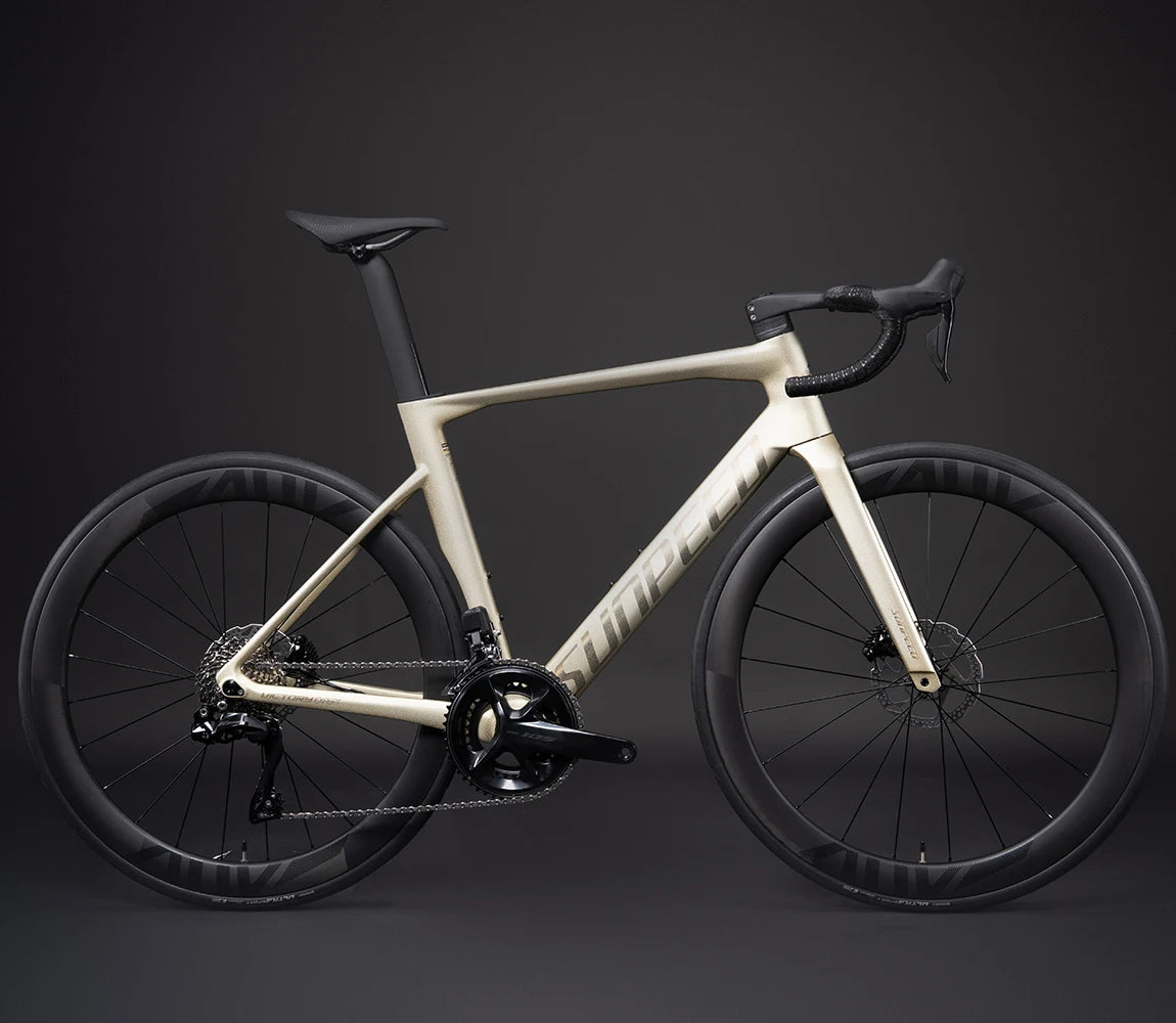 Bicicleta de carretera aerodinámica de fibra de carbono completa de 700C con 105 DI2 de 24 velocidades