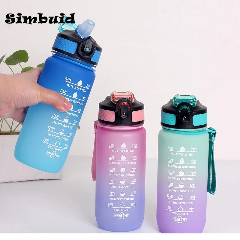 Botella de agua deportiva de 600ML con marcador de tiempo, taza a prueba de fugas, botella de agua portátil motivacional para deportes al aire libre y Fitness
