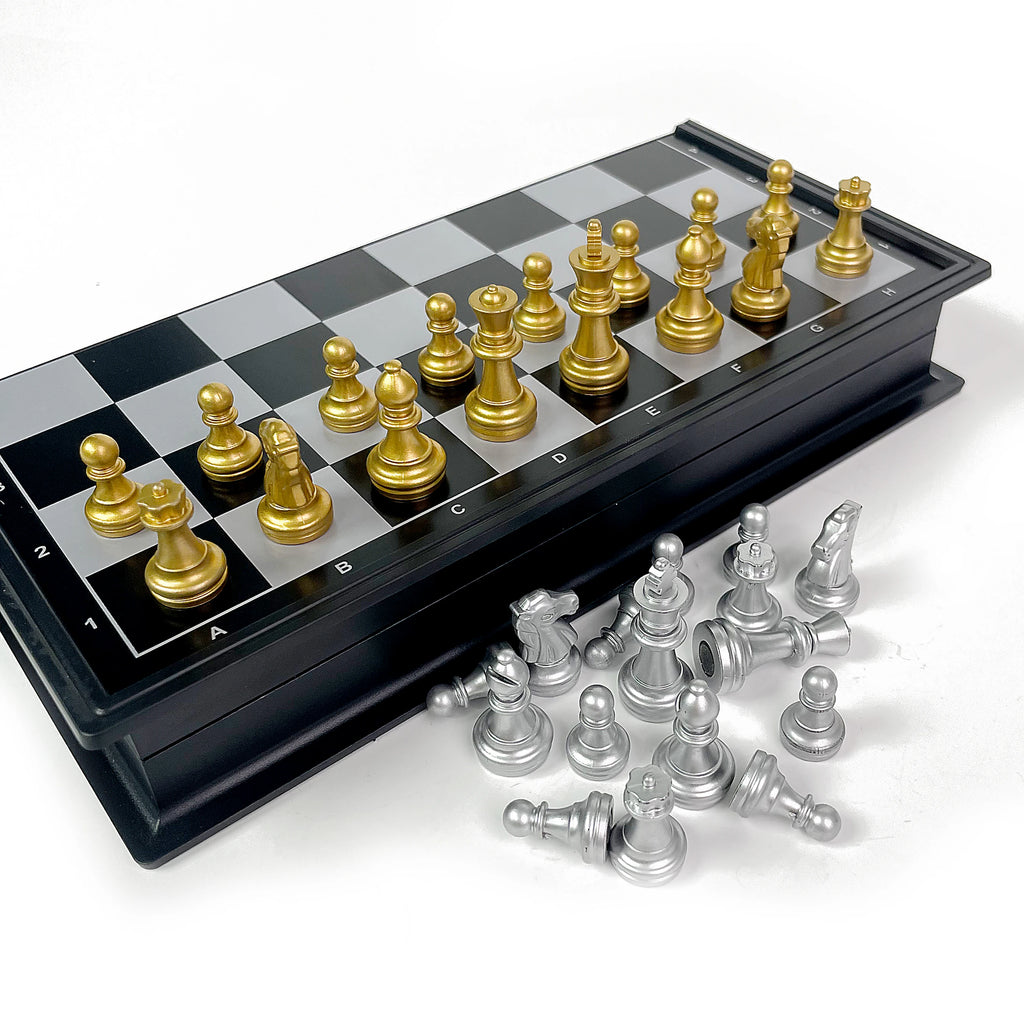 Juego de ajedrez magnético plegable, set de ajedrez dorado y plateado, juego de mesa portátil de plástico para viajes y competición con tablero