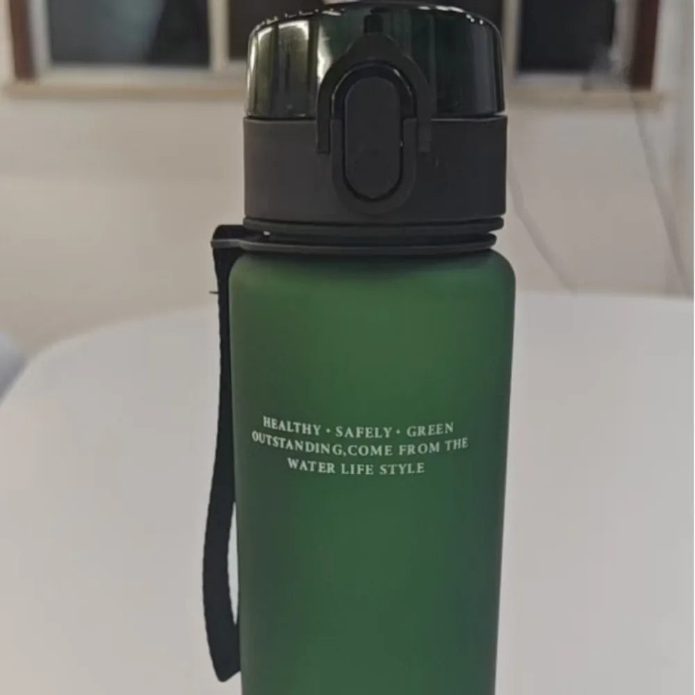 Botella de Agua Deportiva a Prueba de Fugas, Libre de BPA, de Alta Calidad, Portátil para Excursiones y Senderismo, Mis Botellas de Bebidas Favoritas, 650 ml