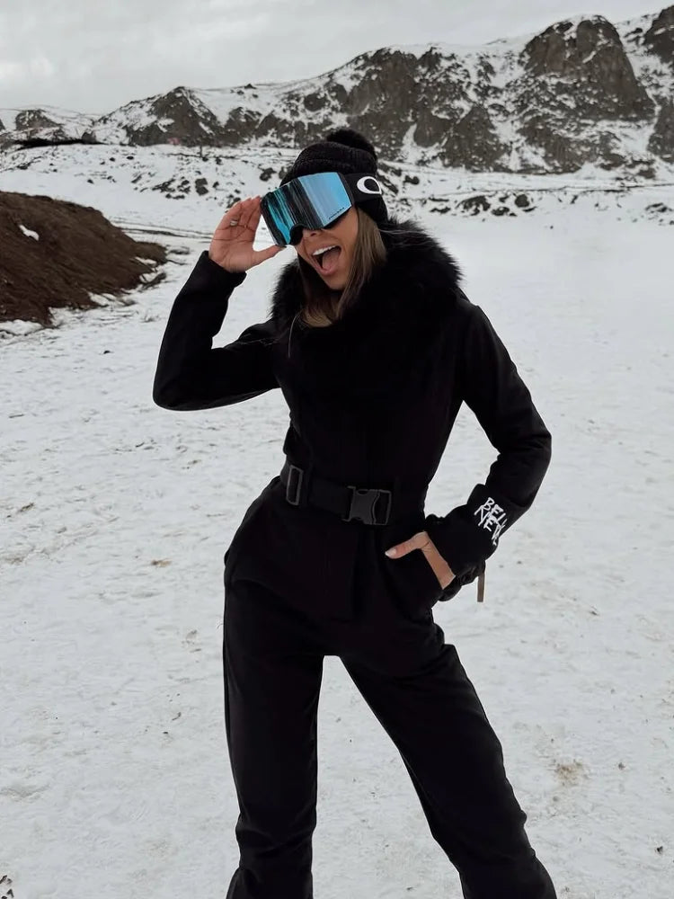 Ropa de esquí negra elegante de manga larga con cuello levantado para mujer, mono ajustado de cintura alta con cintura alta, mono cálido para invierno 2026