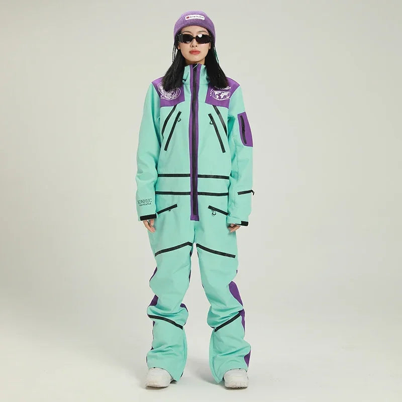 Mono de esquí impermeable con capucha para mujer, traje deportivo de Snowboard para mujer, traje de nieve de una pieza para invierno, ropa general de montaña 2023