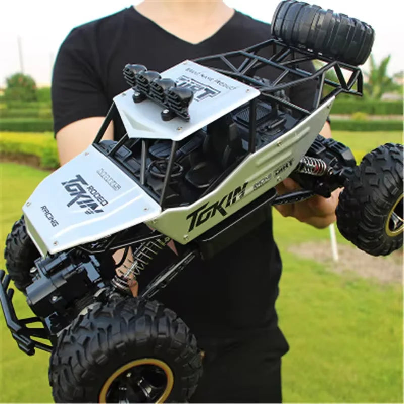 Coche de control remoto 4WD 1:12 / 1:16 con luces LED, coches RC de radio 2.4G, camiones todoterreno, juguetes, regalos para niños y niñas