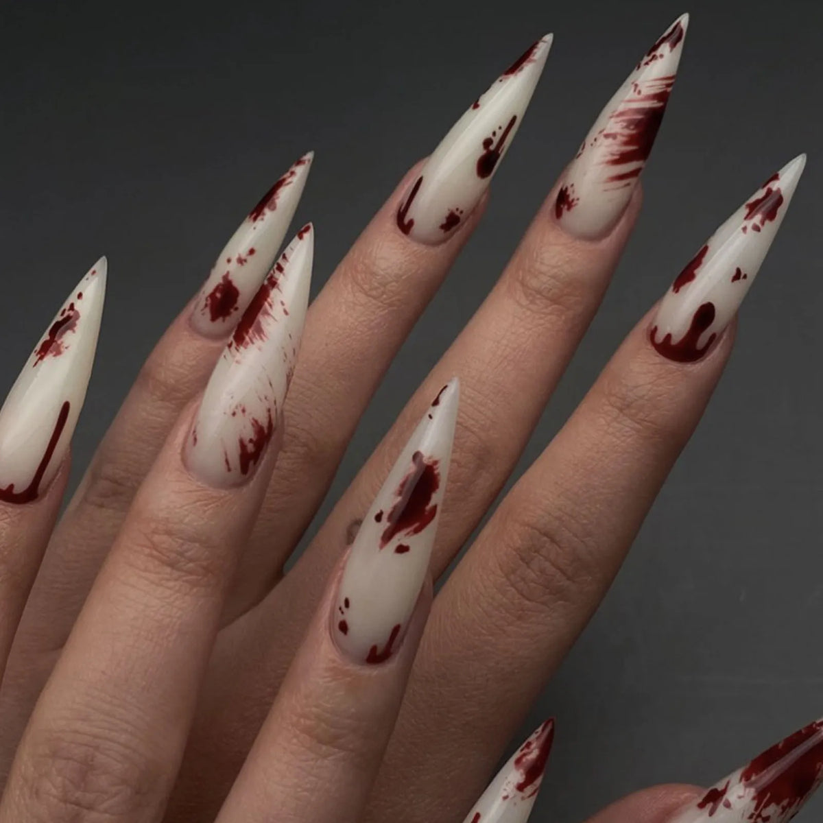 24 Uds uñas postizas de color rojo sangre gradiente parche de uñas postizas de punta larga cubierta completa puntas de uñas postizas usables juegos de manicura de Halloween