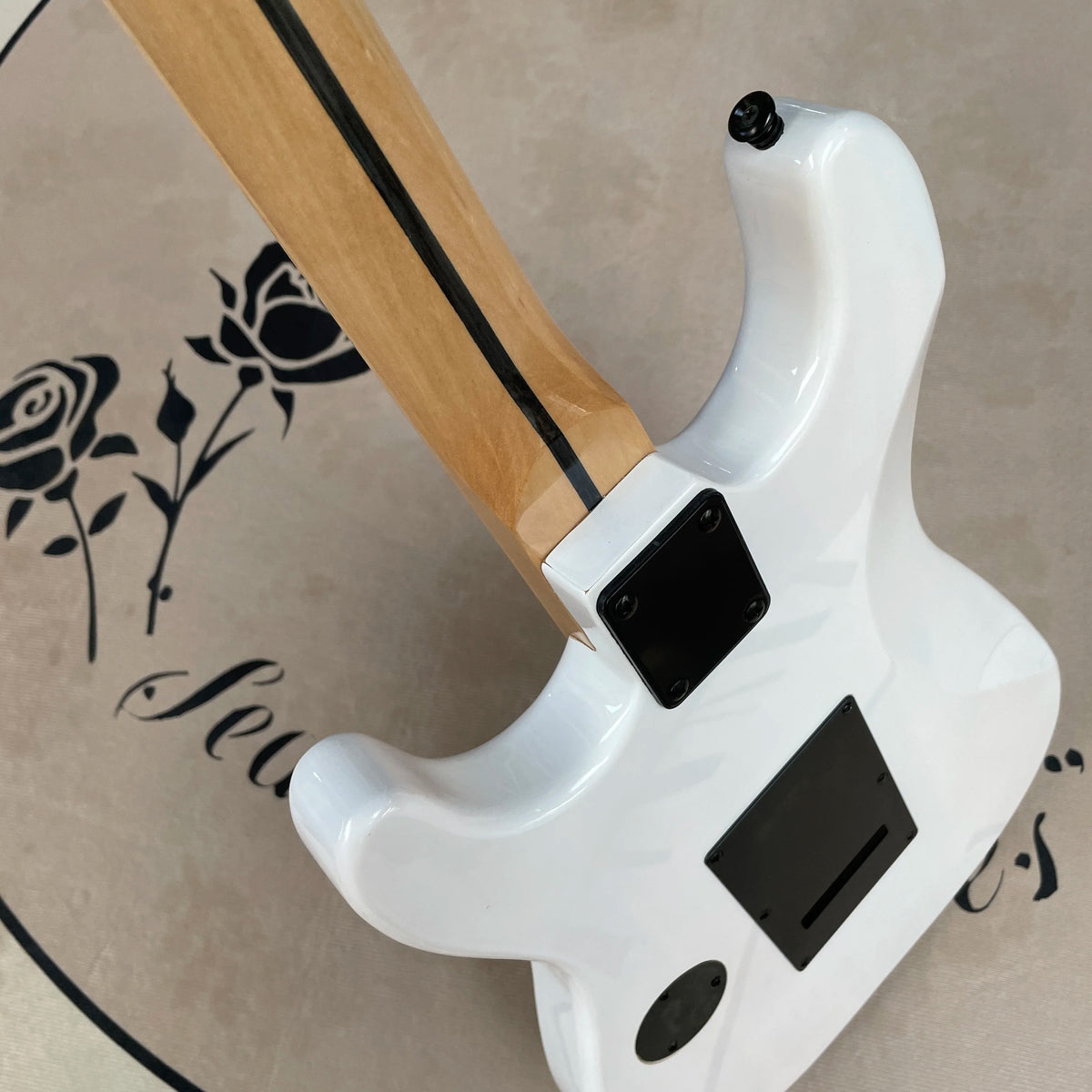 Guitarra eléctrica Floyd blanca de 6 cuerdas con diapasón de arce, guitarras de 22 trastes, hardware negro