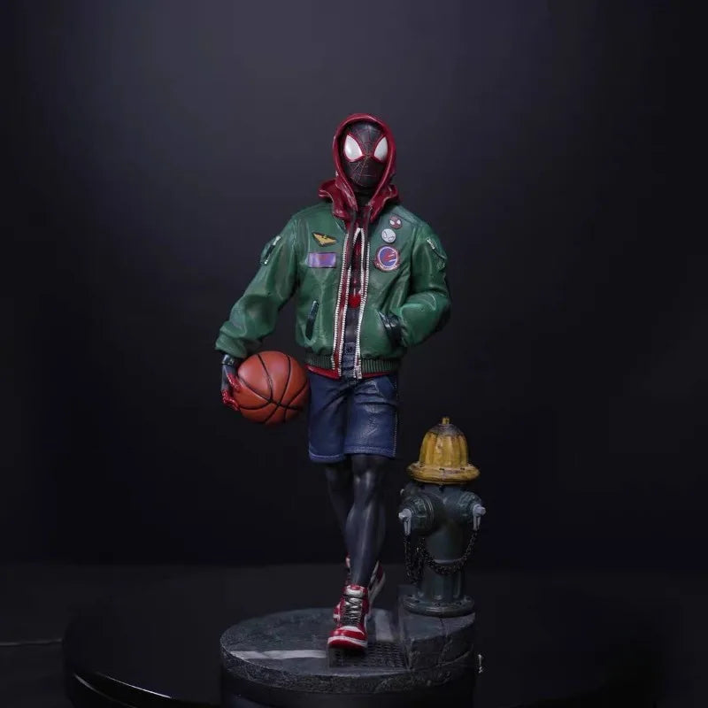 44cm The Avengers Figure Spider-Man：Into The Spider-Verse Anime Collection Model Resin Model Desktop Ornaments Children Toys